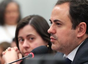 camara-decide-suspender-glauber-braga-por-6-meses