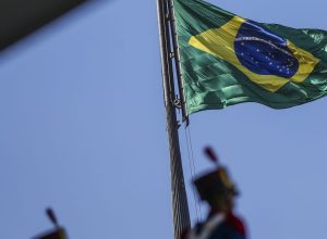 politicos-e-autoridades-celebram-queda-da-lei-magnitsky-contra-moraes