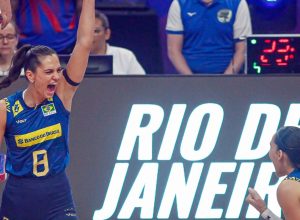central-julia-kudiess-e-eleita-a-5a-melhor-jogadora-do-volei-mundial